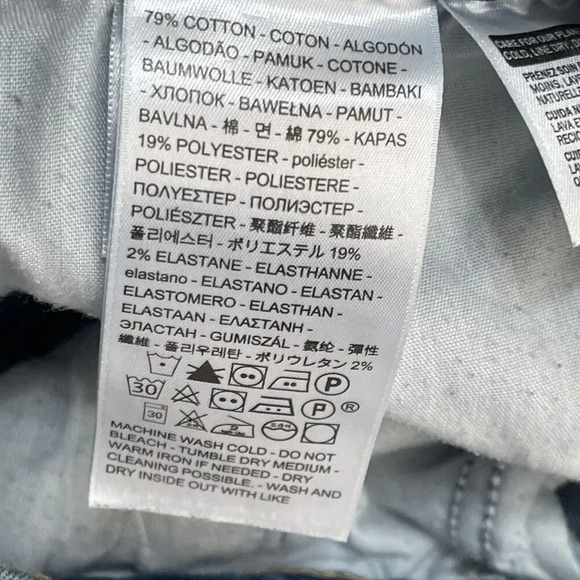 Levis Classic Mid Rise Stretch Bermuda Jean Shorts Size 33 Waist 35 - Picture 3 of 8